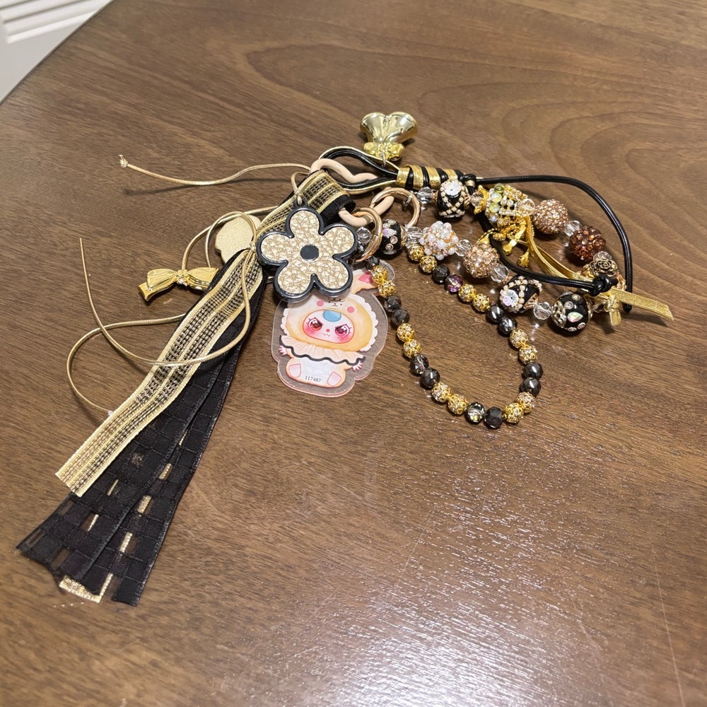 Baby Three- “SECRET” Love Chain Time Confirmed Blind Box - Picture 2 of 5